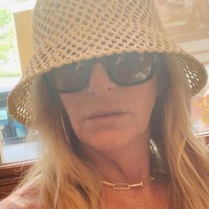 Meet your Posher, Lesa